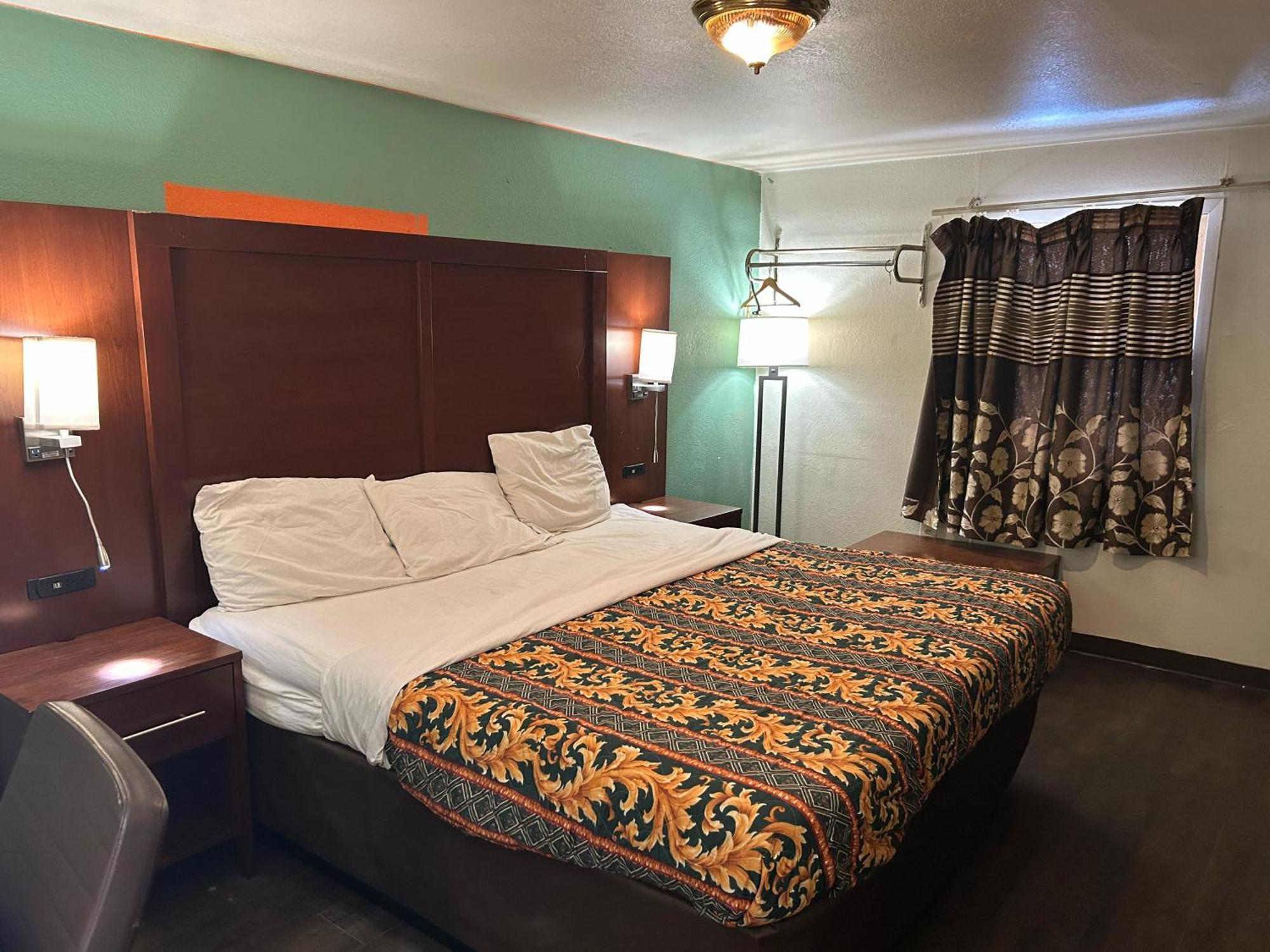 Hillcrest Motel By Oyo Aurora Near Lawrenceburg Εξωτερικό φωτογραφία