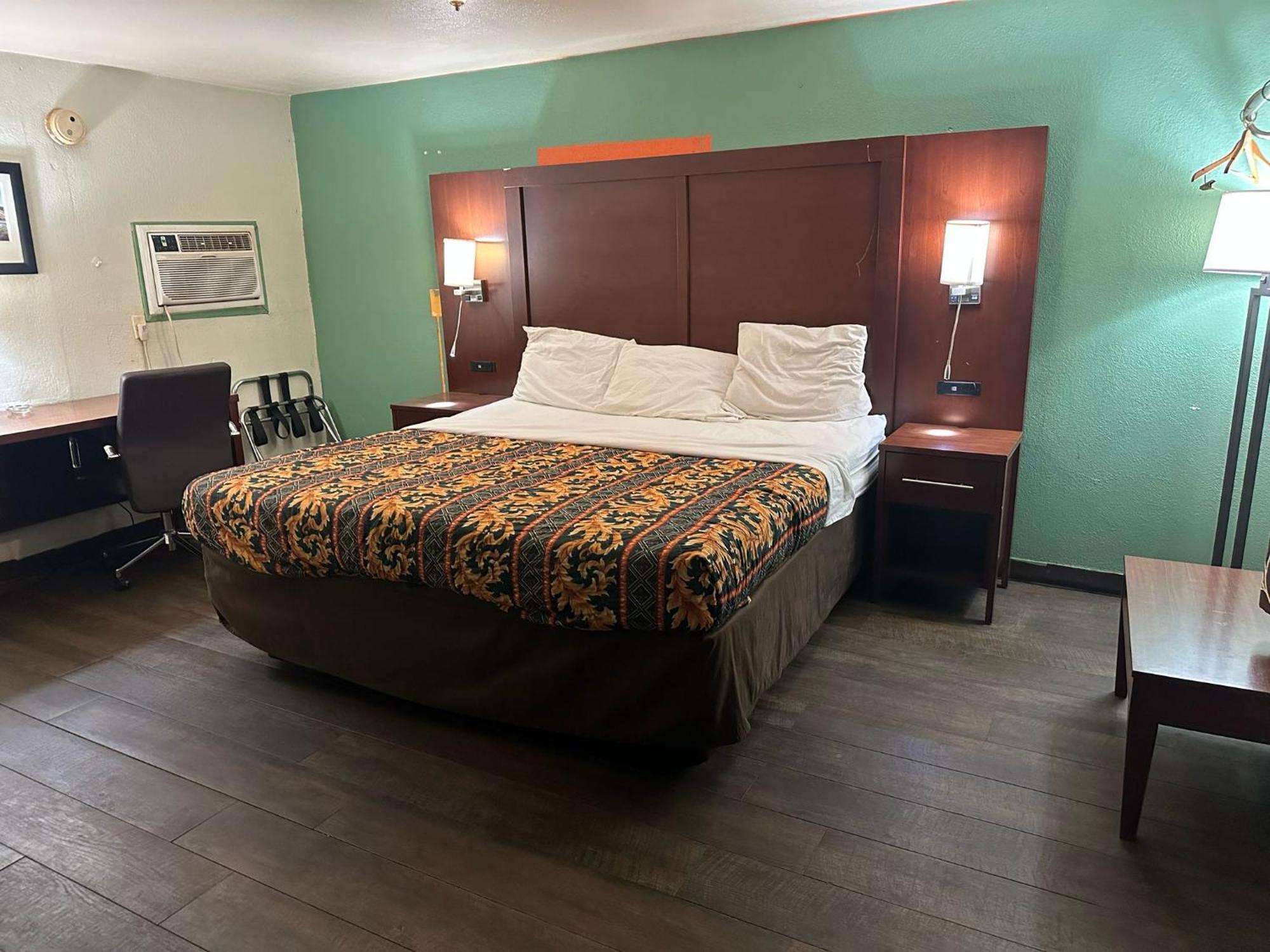 Hillcrest Motel By Oyo Aurora Near Lawrenceburg Εξωτερικό φωτογραφία