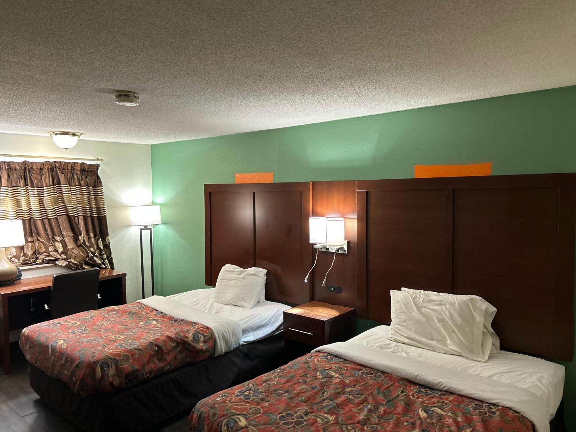 Hillcrest Motel By Oyo Aurora Near Lawrenceburg Εξωτερικό φωτογραφία