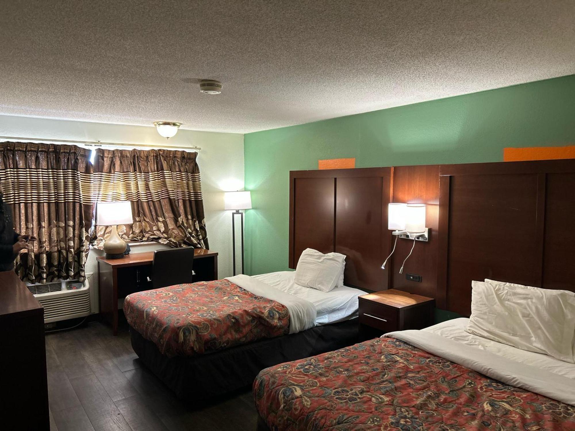Hillcrest Motel By Oyo Aurora Near Lawrenceburg Εξωτερικό φωτογραφία