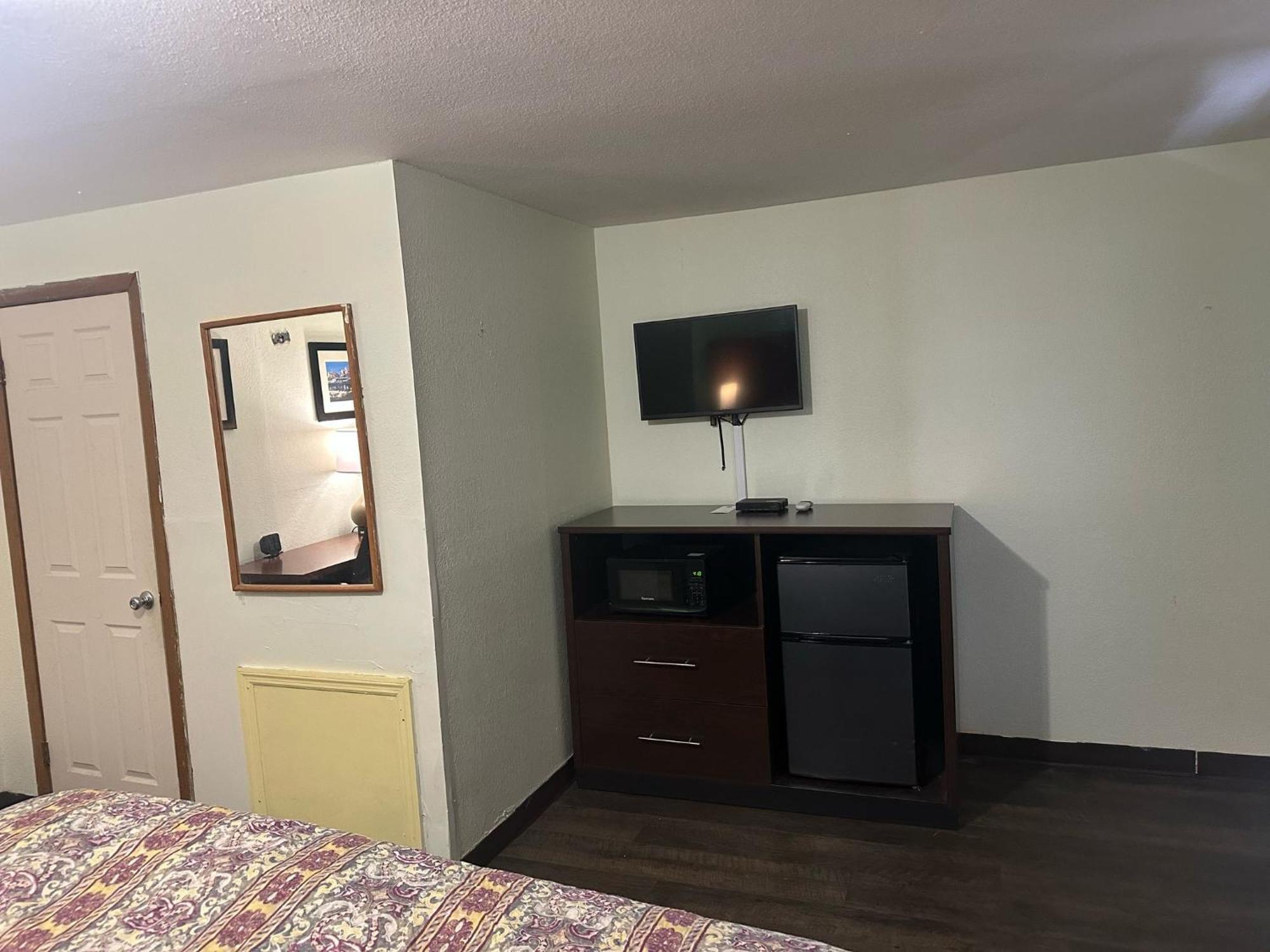 Hillcrest Motel By Oyo Aurora Near Lawrenceburg Εξωτερικό φωτογραφία