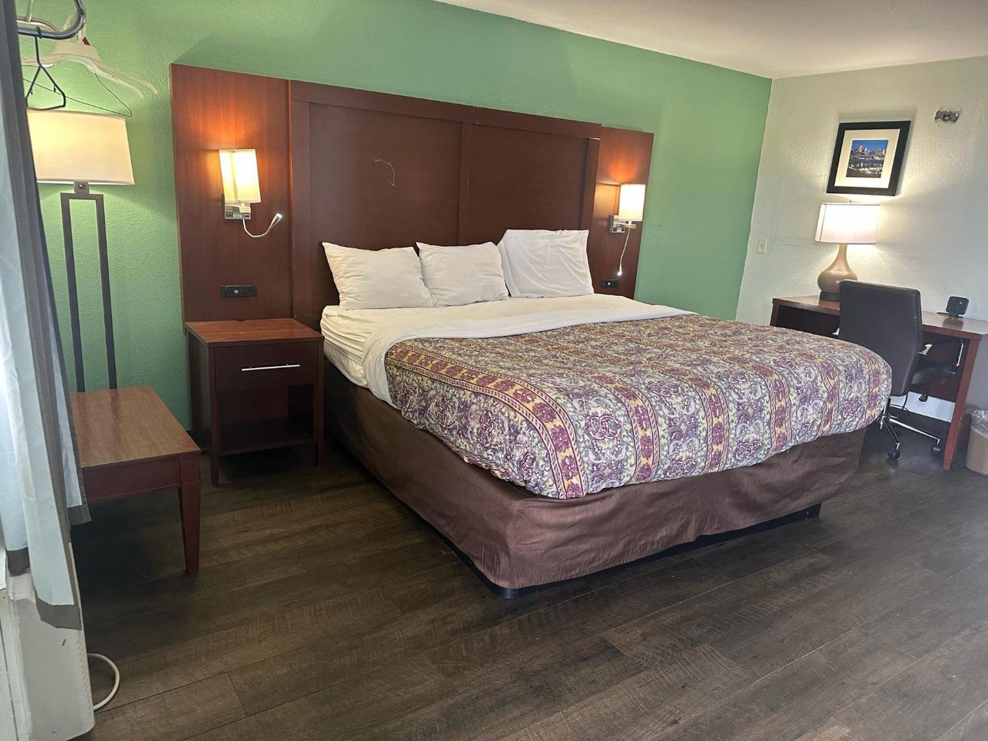 Hillcrest Motel By Oyo Aurora Near Lawrenceburg Εξωτερικό φωτογραφία
