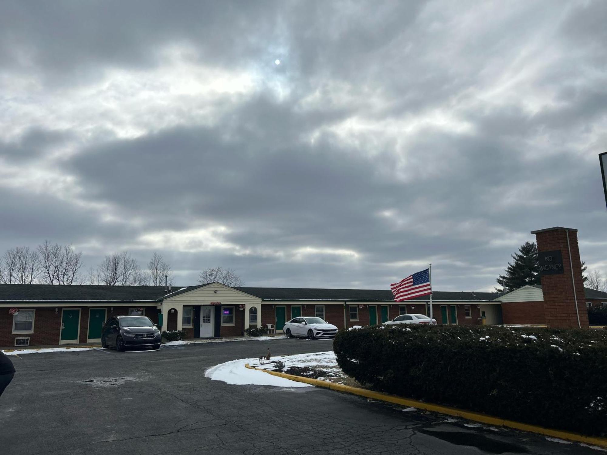 Hillcrest Motel By Oyo Aurora Near Lawrenceburg Εξωτερικό φωτογραφία
